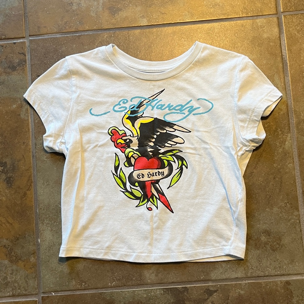Women’s Ed Hardy cropped style baby shirt, size medium, baby blue